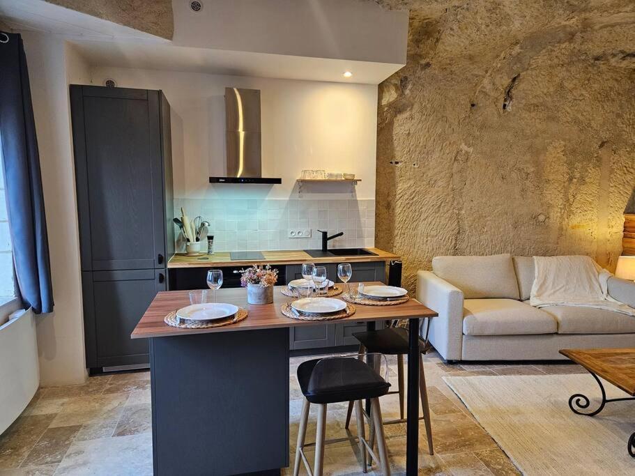 Charmante Maison Troglodyte Loire Valley Rochecorbon Exteriör bild